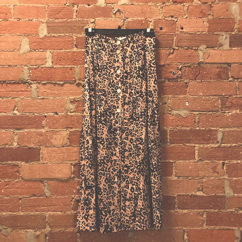 Aritzia Leopard Print Midi Skirt in Tan and Black